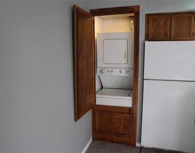 9805 Walnut Street - Photo Thumbnail 8