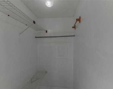 9805 Walnut Street - Photo Thumbnail 16