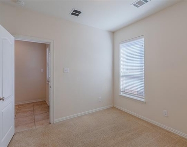 2326 Stutz Drive - Photo Thumbnail 4
