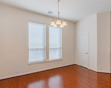 2326 Stutz Drive - Photo Thumbnail 12