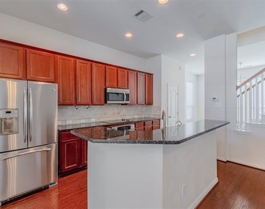 2326 Stutz Drive - Photo Thumbnail 9