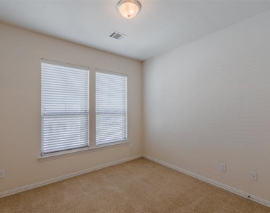 2326 Stutz Drive - Photo Thumbnail 19