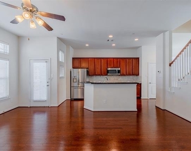 2326 Stutz Drive - Photo Thumbnail 7