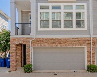 2326 Stutz Drive - Photo Thumbnail 2
