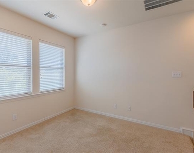2326 Stutz Drive - Photo Thumbnail 22
