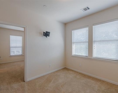2326 Stutz Drive - Photo Thumbnail 17