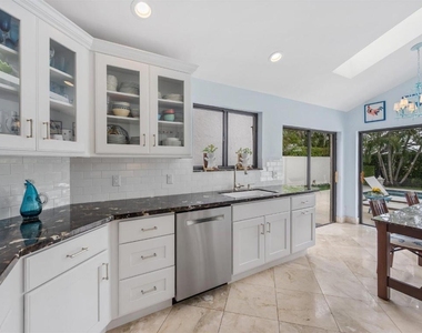 2443 Windsor Way Court - Photo Thumbnail 16