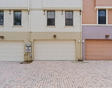 687 Hibiscus Street - Photo Thumbnail 28
