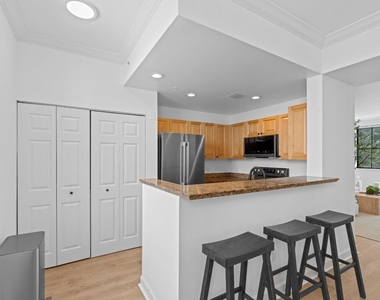 687 Hibiscus Street - Photo Thumbnail 9