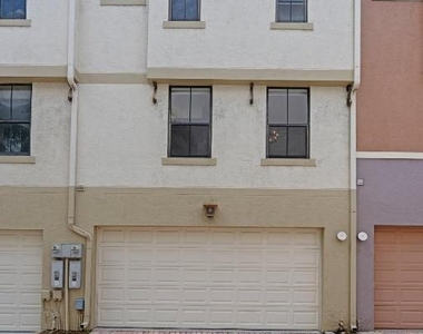 687 Hibiscus Street - Photo Thumbnail 29