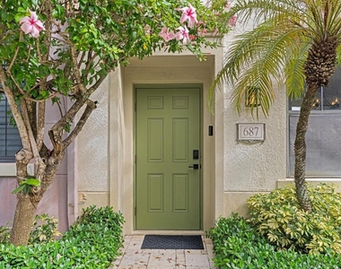 687 Hibiscus Street - Photo Thumbnail 2