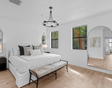 687 Hibiscus Street - Photo Thumbnail 17