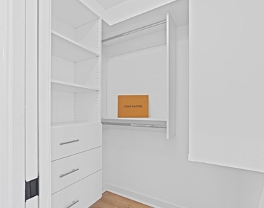 687 Hibiscus Street - Photo Thumbnail 30