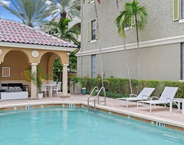687 Hibiscus Street - Photo Thumbnail 26