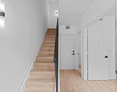 687 Hibiscus Street - Photo Thumbnail 12