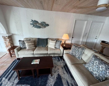 1540 Lantana Lane - Photo Thumbnail 1