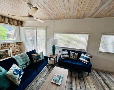 1540 Lantana Lane - Photo Thumbnail 2
