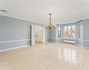 803 Barberry Lane - Photo Thumbnail 8