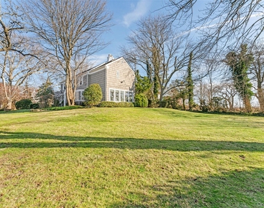 803 Barberry Lane - Photo Thumbnail 4