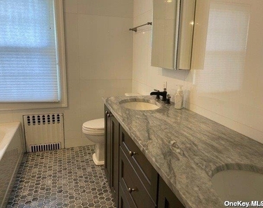 803 Barberry Lane - Photo Thumbnail 16