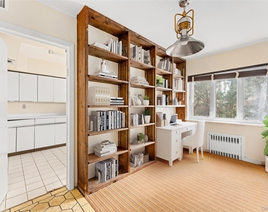 803 Barberry Lane - Photo Thumbnail 10