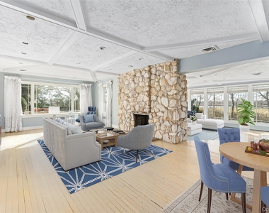 803 Barberry Lane - Photo Thumbnail 7