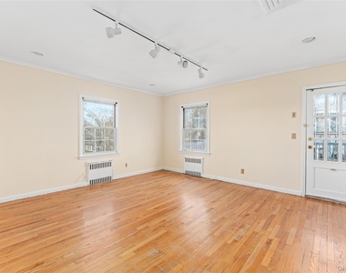 803 Barberry Lane - Photo Thumbnail 18