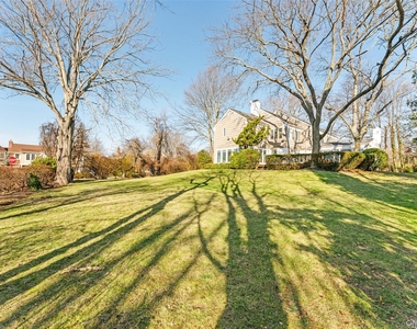 803 Barberry Lane - Photo Thumbnail 5