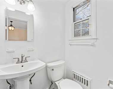 803 Barberry Lane - Photo Thumbnail 12