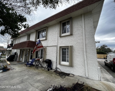 402 Lower 8th Avenue - Photo Thumbnail 1