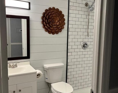 2524 Drayton Drive - Photo Thumbnail 1