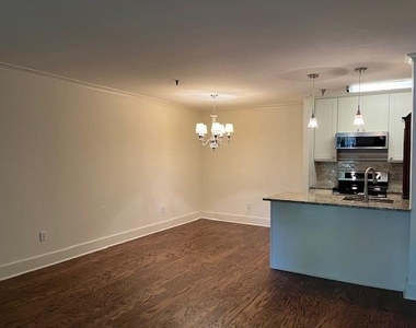 300 Johnson Ferry Road - Photo Thumbnail 2