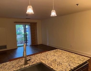 300 Johnson Ferry Road - Photo Thumbnail 5