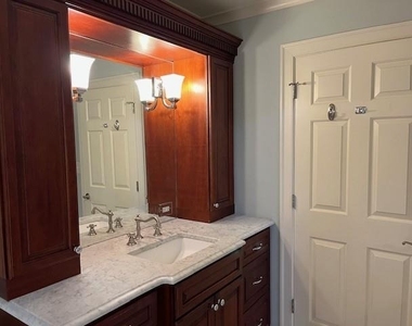300 Johnson Ferry Road - Photo Thumbnail 9