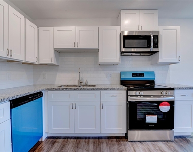 6309 Sandra Street - Photo Thumbnail 12