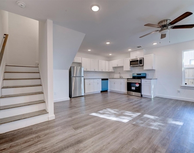 6309 Sandra Street - Photo Thumbnail 4