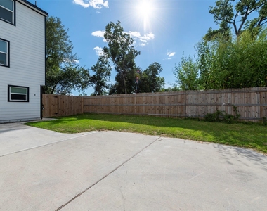 6309 Sandra Street - Photo Thumbnail 1