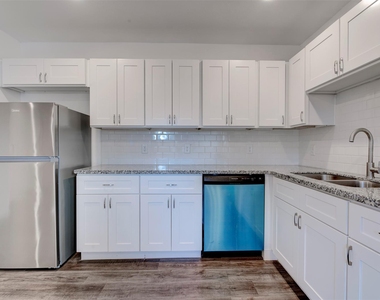 6309 Sandra Street - Photo Thumbnail 13
