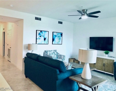 43060 Greenway Boulevard - Photo Thumbnail 5