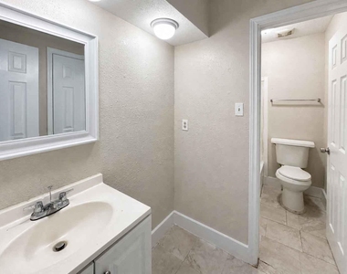 8710 Parkway Forest Drive - Photo Thumbnail 17