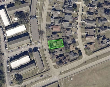 8710 Parkway Forest Drive - Photo Thumbnail 9