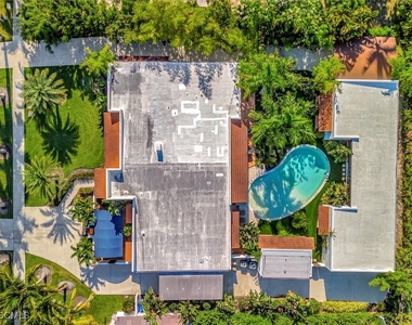 1291 Caloosa Drive - Photo Thumbnail 9