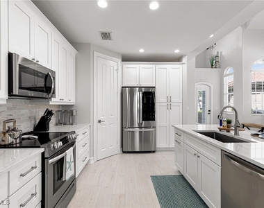 6096 Dogleg Drive - Photo Thumbnail 18