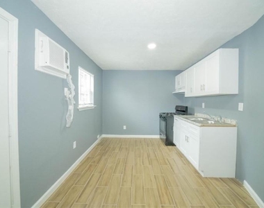 1426 Telephone Road - Photo Thumbnail 8
