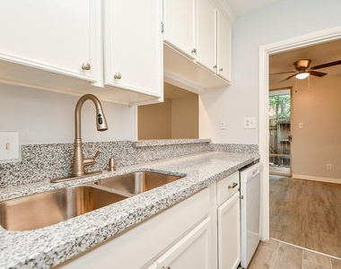 2822 Briarhurst Drive - Photo Thumbnail 2