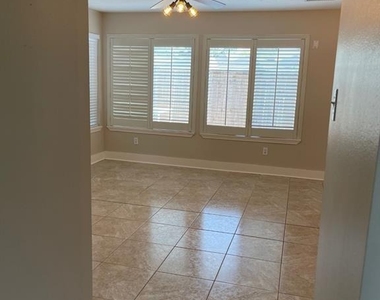 6226 Kings Oaks Lane - Photo Thumbnail 2