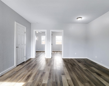 438 S San Joaquin Avenue - Photo Thumbnail 4