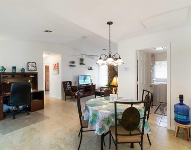 18606 Briggs Circle - Photo Thumbnail 11