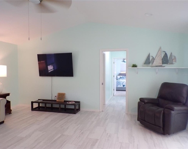 15624 Hennipen Circle - Photo Thumbnail 9