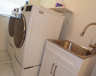 15624 Hennipen Circle - Photo Thumbnail 38